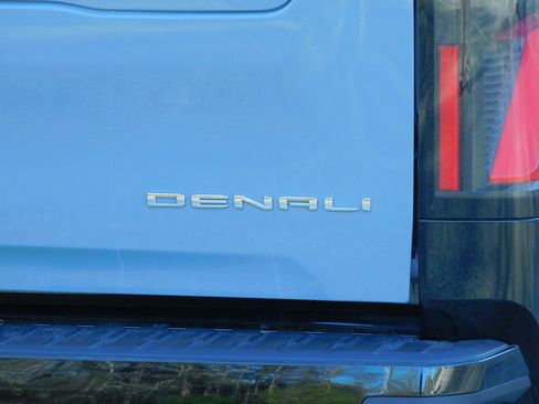 Used 2024 GMC Sierra EV Denali image 13