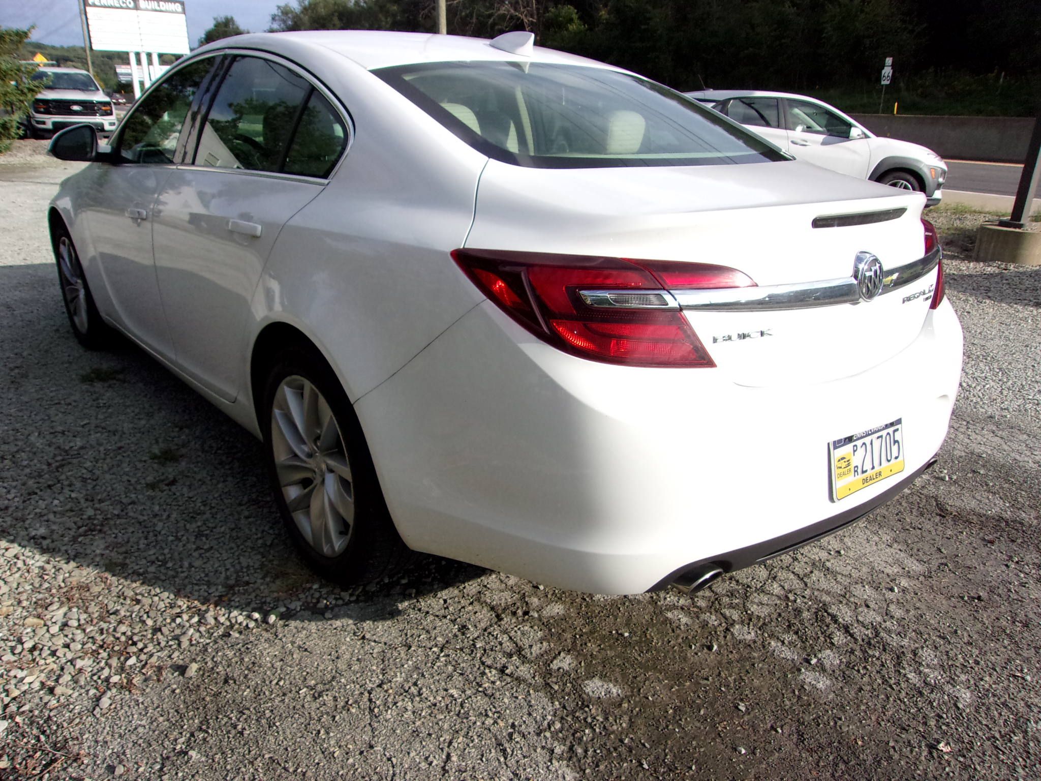 Used 2016 Buick Regal AWD image 6