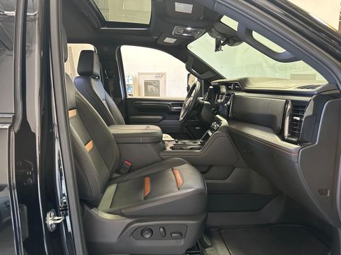 Used 2024 GMC Sierra 2500 4x4 Crew Cab AT4 image 39