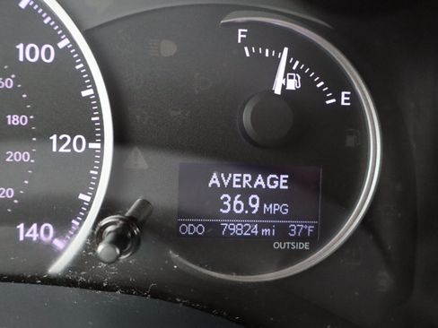 Used 2013 Lexus CT 200h Premium image 23