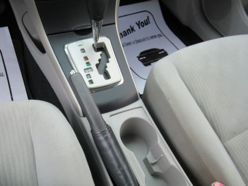 Used 2010 Toyota Corolla LE Sedan FWD image 13