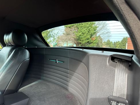 Used 2002 Ford Thunderbird image 36