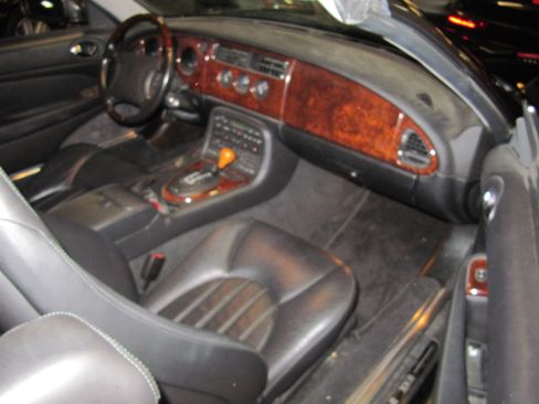 Used 2000 Jaguar XK8 Convertible RWD image 16