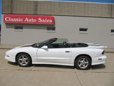 Used 1995 Pontiac Firebird Trans Am image 1