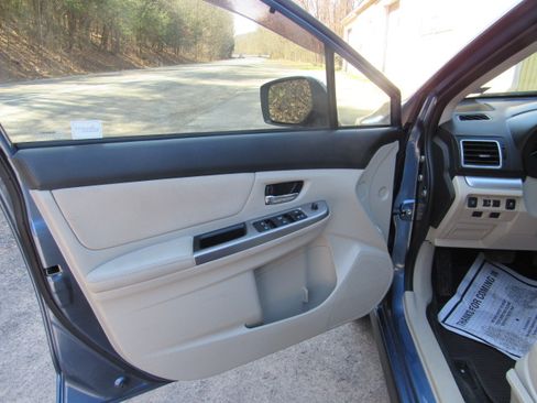 Used 2015 Subaru XV Crosstrek 2.0i Premium image 13