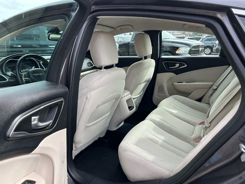 Used 2015 Chrysler 200 Limited image 14
