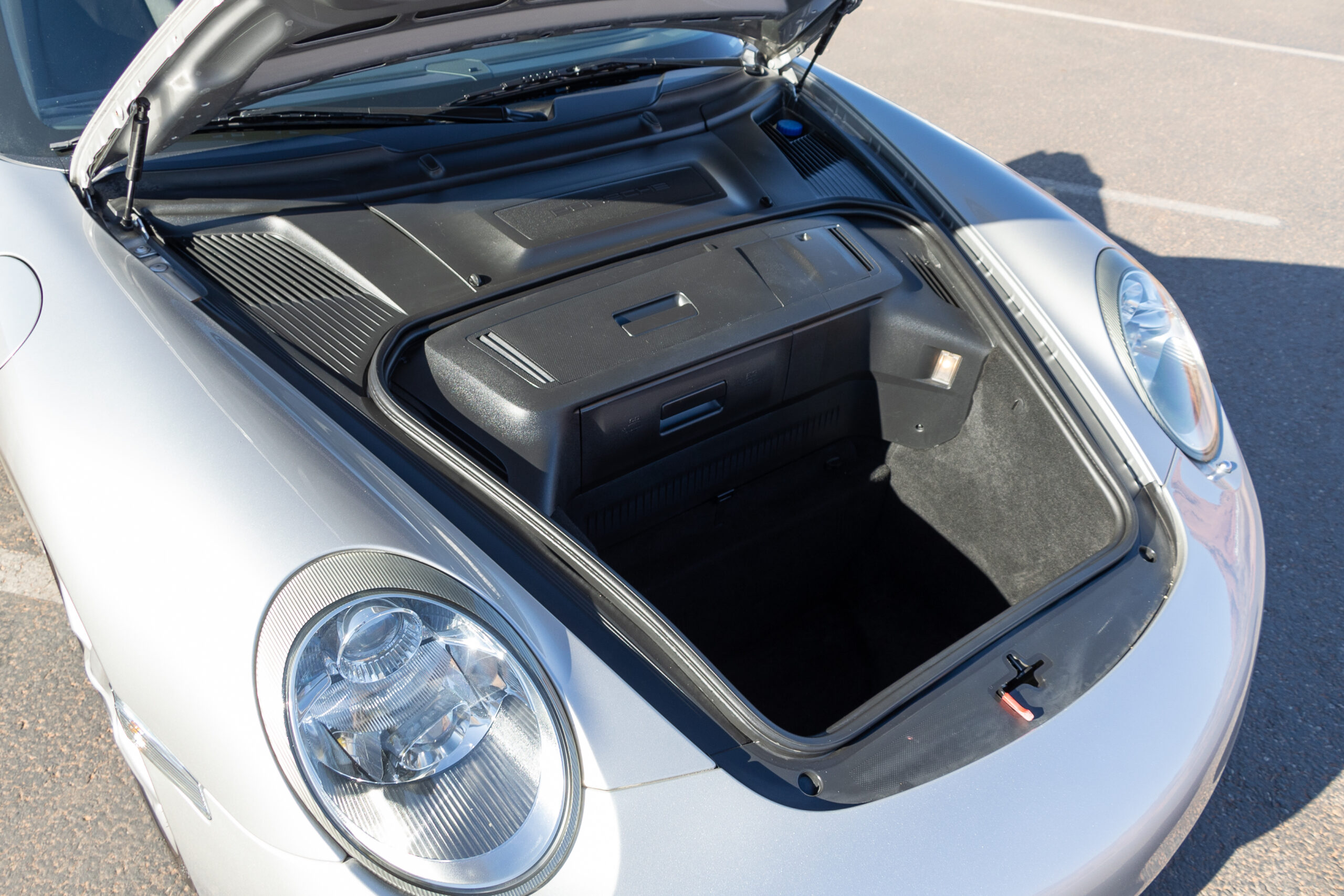 Used 2005 Porsche 911 Cabriolet image 10