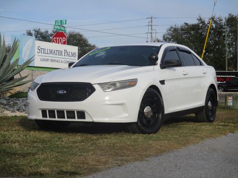 Used 2015 Ford Taurus image 1
