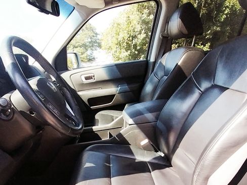 Used 2011 Honda Pilot Touring image 13