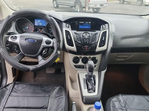 Used 2013 Ford Focus SE FWD image 3