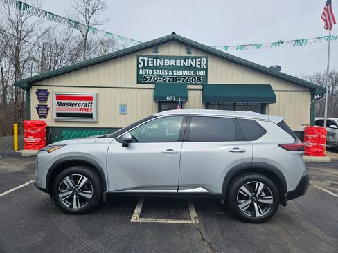 Used 2022 Nissan Rogue SL AWD/4WD image 1