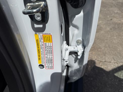 Used 2018 Chevrolet Tahoe LS image 23