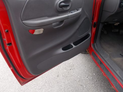 Used 2002 Ford F150 image 5