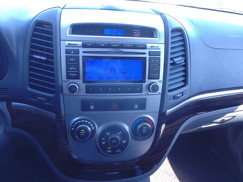 Used 2012 Hyundai Santa Fe GLS image 15