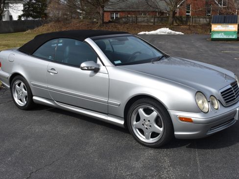 Used 2001 Mercedes-Benz CLK 430 image 18