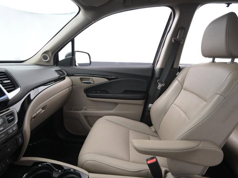 Used 2016 Honda Pilot Touring image 35
