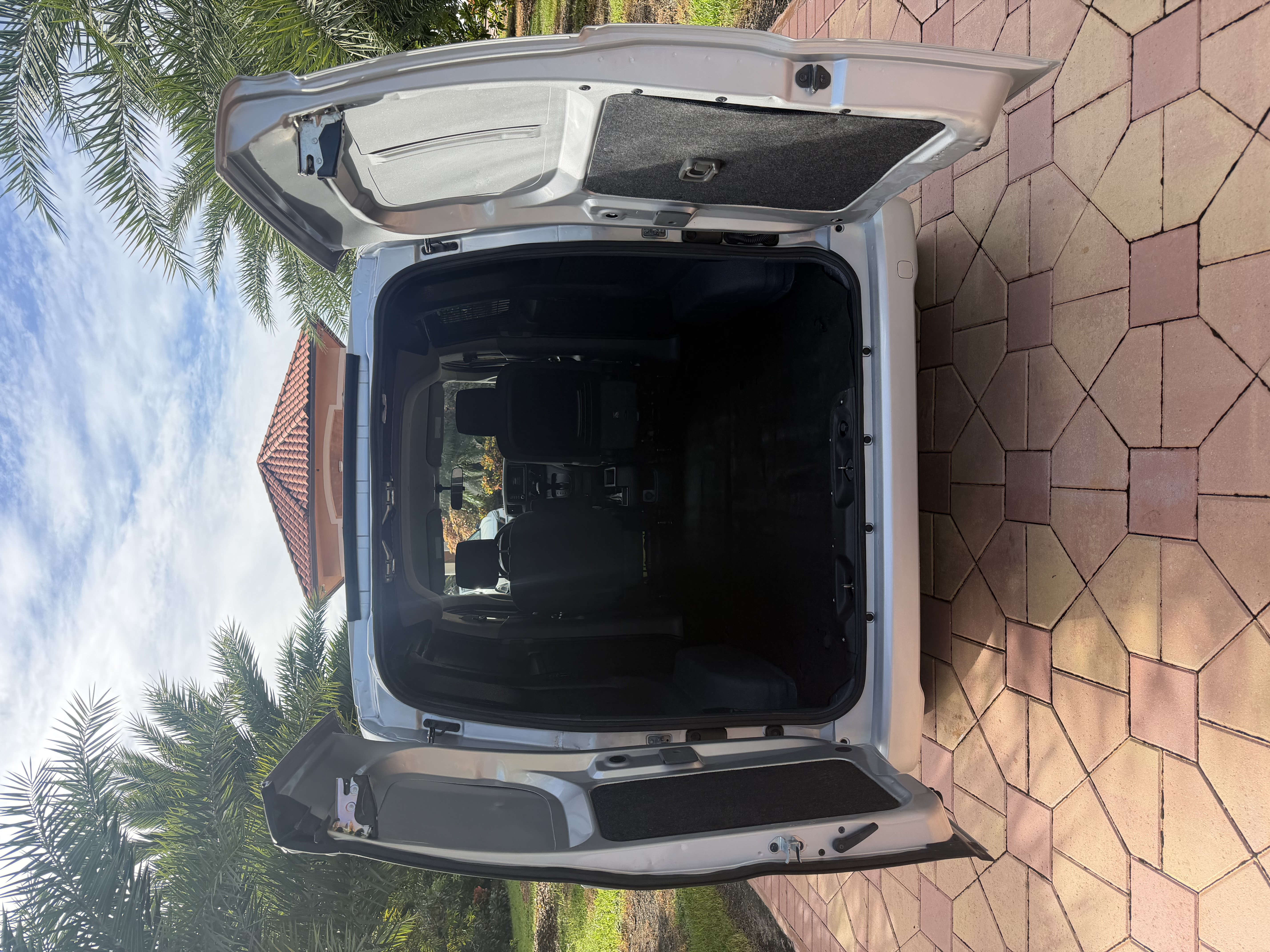 Used 2020 Nissan NV200 SV Van 4D FWD image 6