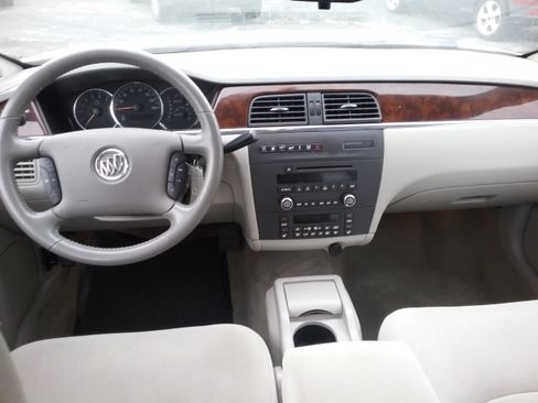 Used 2008 Buick LaCrosse CX image 4