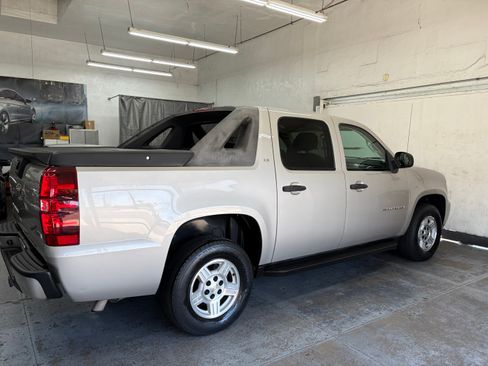 Used 2008 Chevrolet Avalanche 2WD image 7