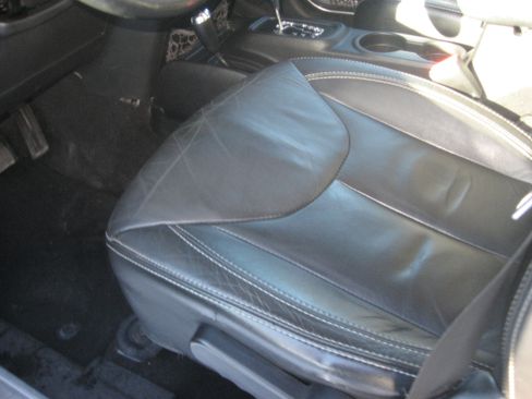 Used 2014 Jeep Wrangler 4xe Unlimited Sahara image 9