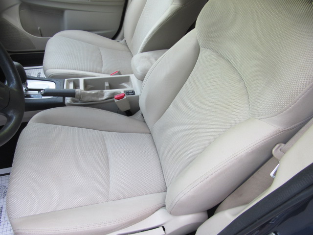 Used 2013 Subaru XV Crosstrek 2.0i Premium AWD/4WD image 16