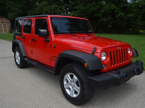 Used 2016 Jeep Wrangler 4WD Unlimited Sport S image 7