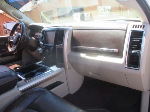 Used 2014 RAM 1500 4x4 Crew Cab Longhorn image 11