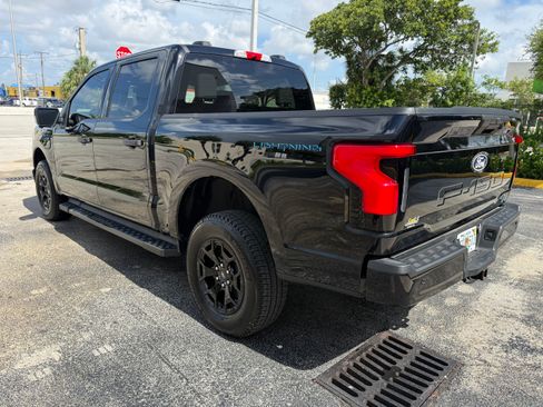 Used 2025 Ford F150 Lightning 4x4 SuperCrew XLT image 5