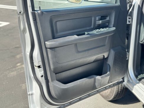 Used 2016 RAM 3500 ST image 17