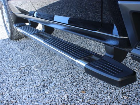 Used 2023 Chevrolet Silverado 3500 High Country image 18