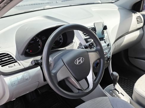 Used 2015 Hyundai Accent GLS Sedan FWD image 6