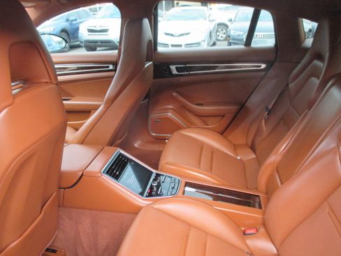 Used 2021 Porsche Panamera Sedan 4D image 12