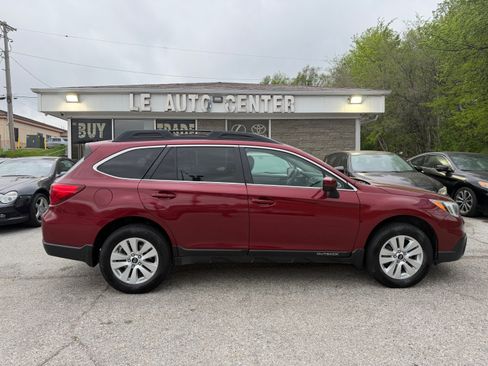 Used 2015 Subaru Outback 2.5i Premium AWD/4WD image 1