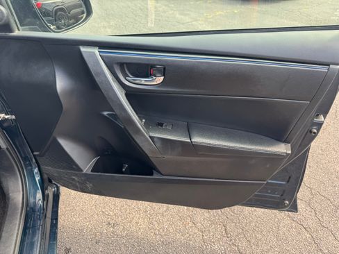 Used 2017 Toyota Corolla SE FWD image 14