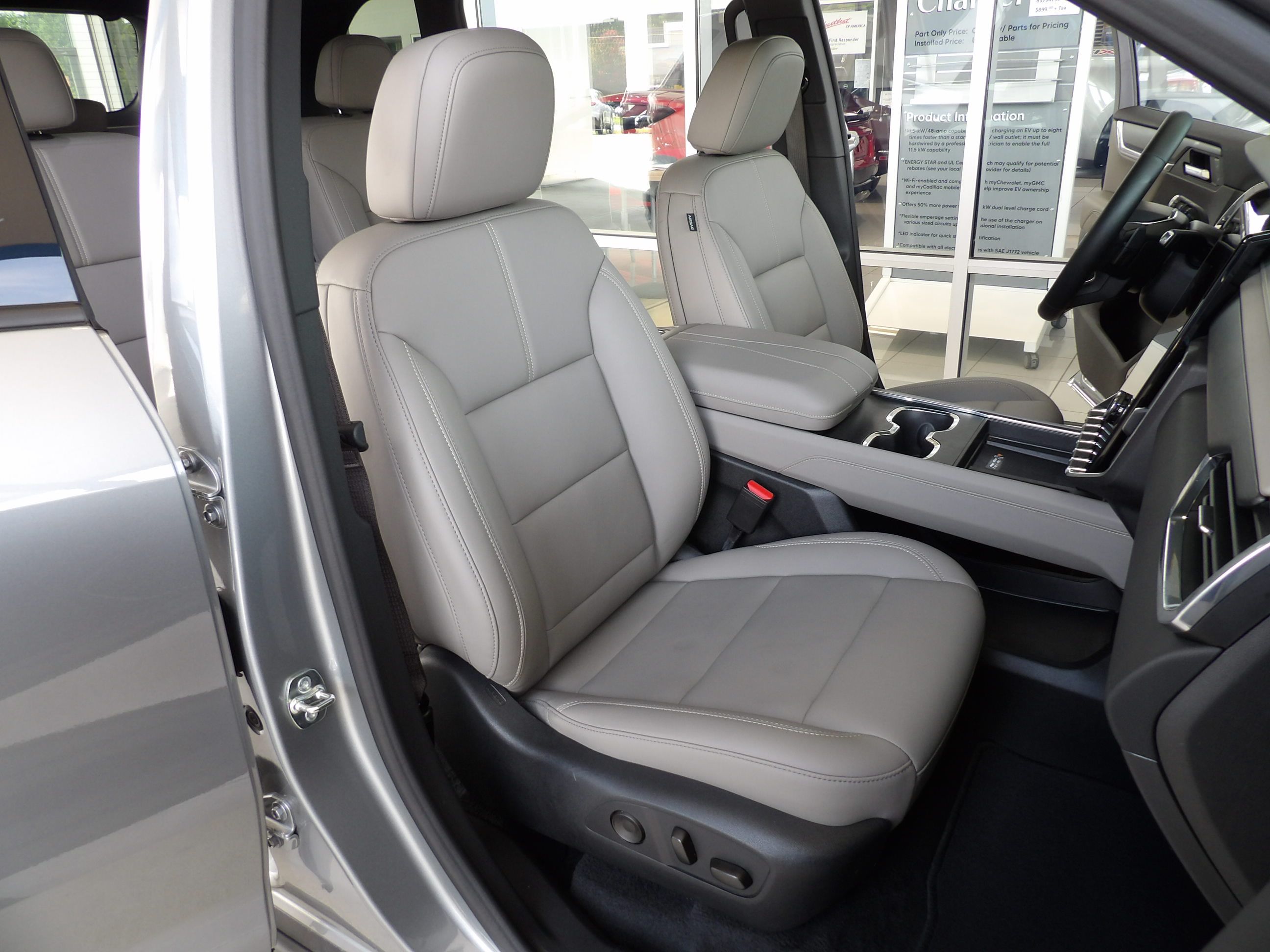Used 2026 GMC Acadia FWD Elevation image 22