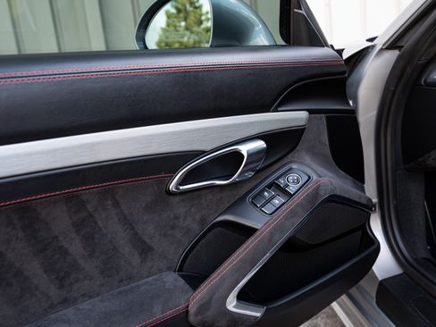 Used 2018 Porsche 911 GT3 image 9