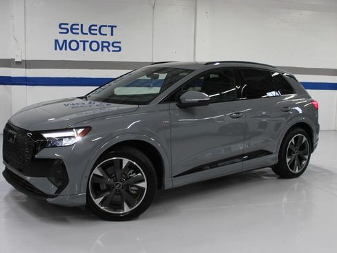 Used 2024 Audi Q4 e-tron quattro Premium Plus AWD/4WD image 1