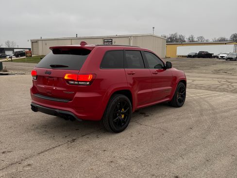 Used 2021 Jeep Grand Cherokee Trackhawk image 3