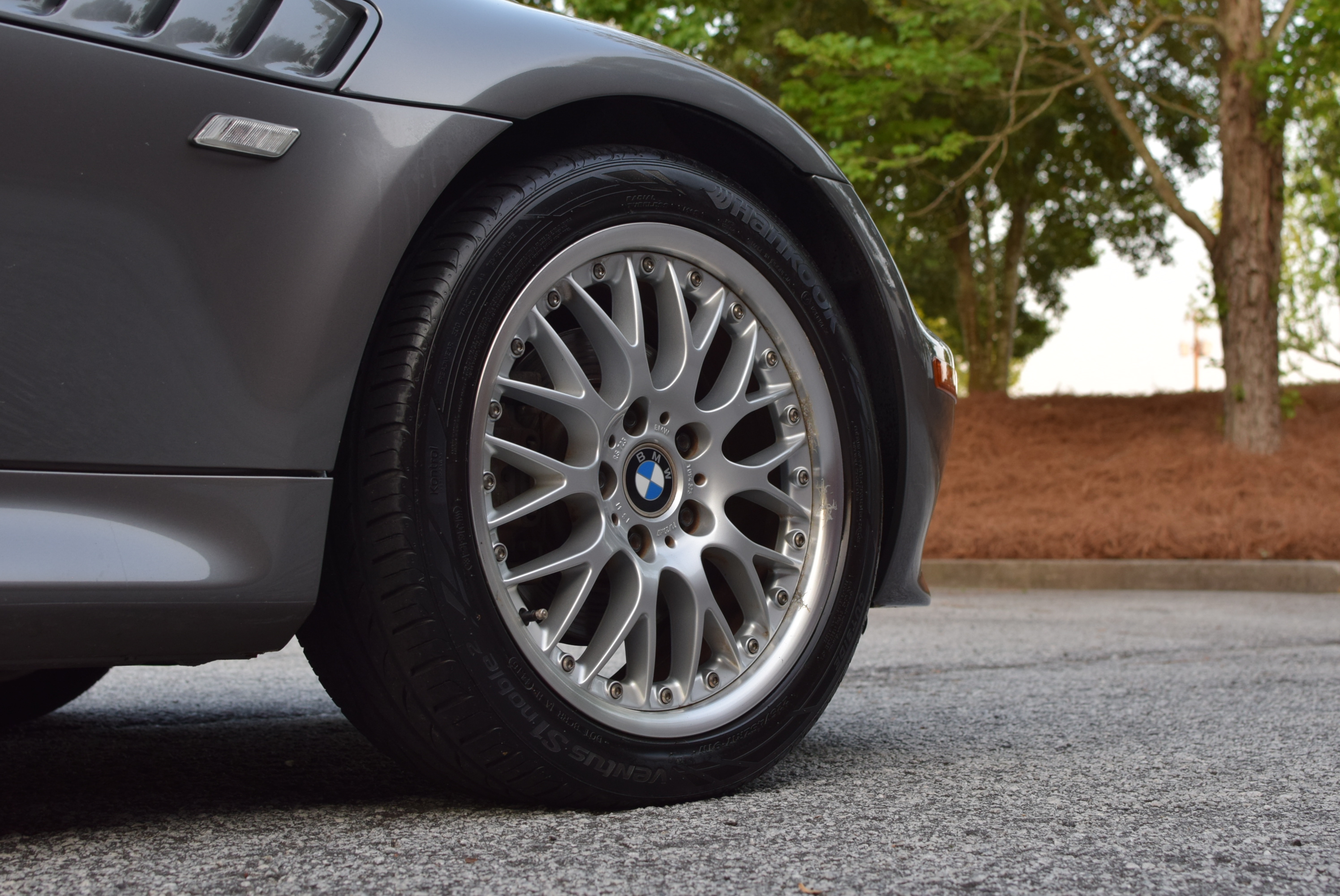Used 2001 BMW Z3 3.0i RWD image 51