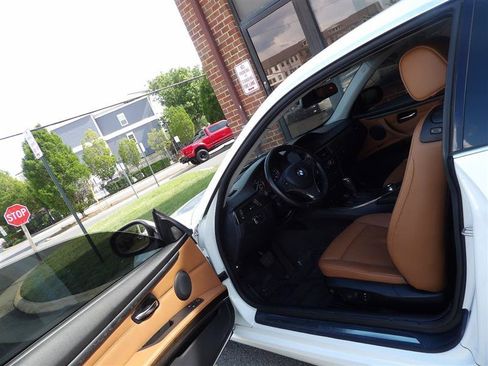 Used 2013 BMW 328i xDrive AWD/4WD image 7
