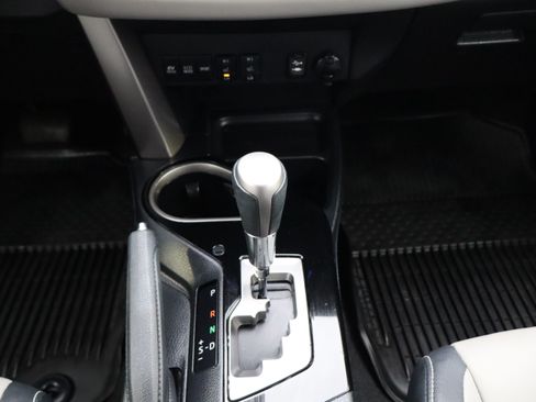 Used 2017 Toyota RAV4 Limited image 24