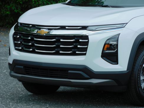Used 2026 Chevrolet Equinox FWD LT w/ 1LT image 8