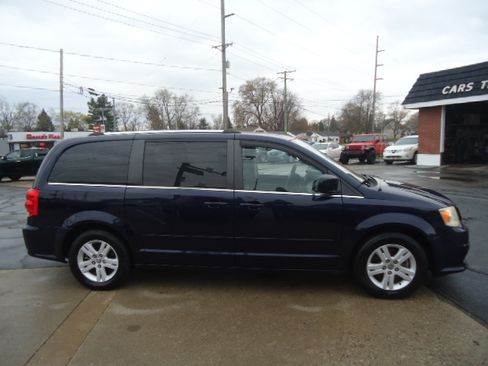 Used 2013 Dodge Grand Caravan Crew image 14