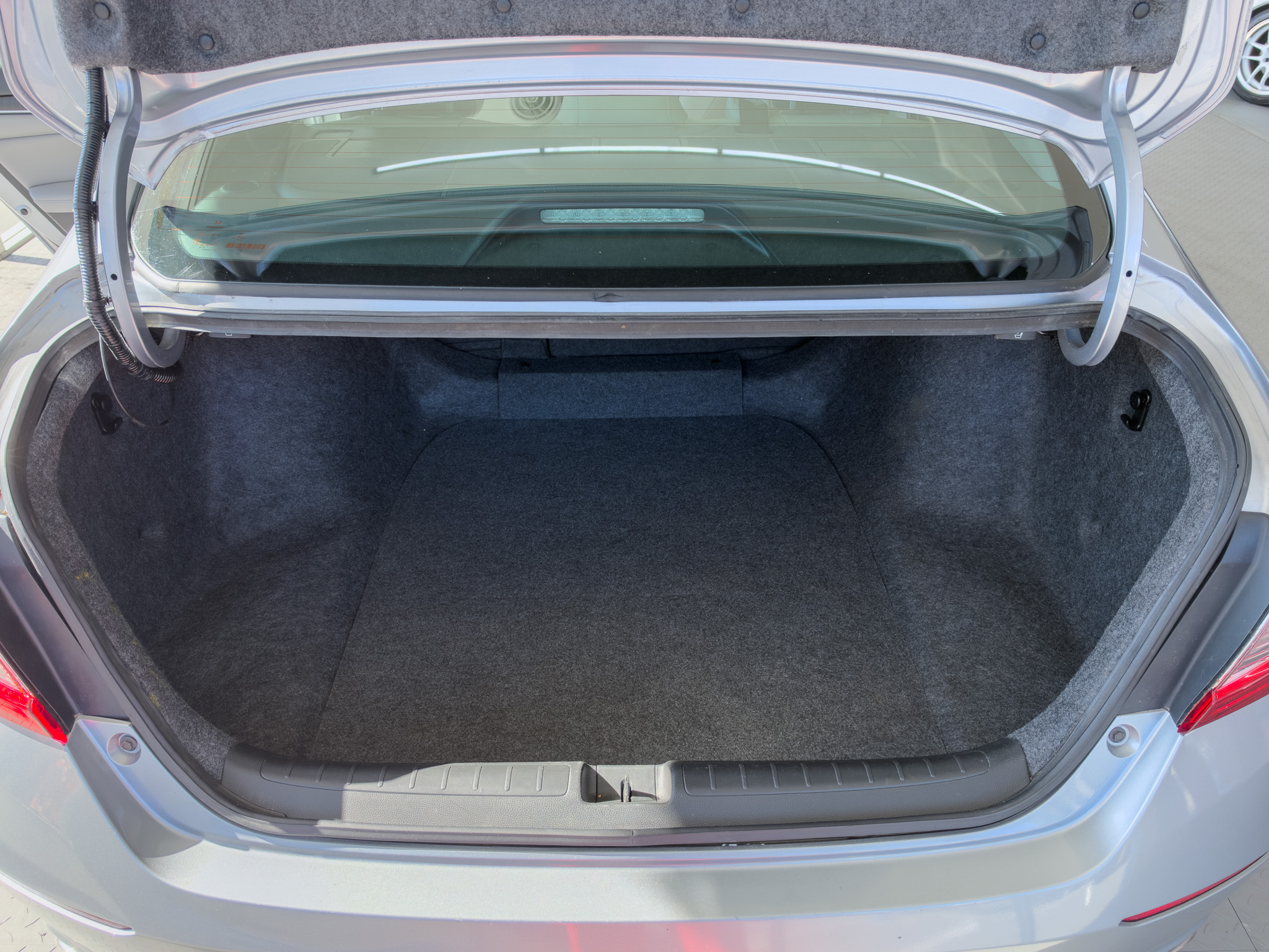 Used 2018 Honda Accord 2.0T EX-L image 17
