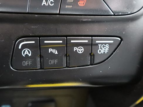 Used 2019 Ford Escape Titanium image 31