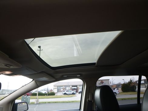 Used 2013 Lincoln MKX Reserve image 18