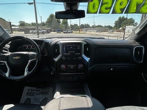 Used 2023 Chevrolet Silverado 2500 4x4 Crew Cab LT image 17