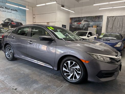 Used 2018 Honda Civic EX Sedan image 9