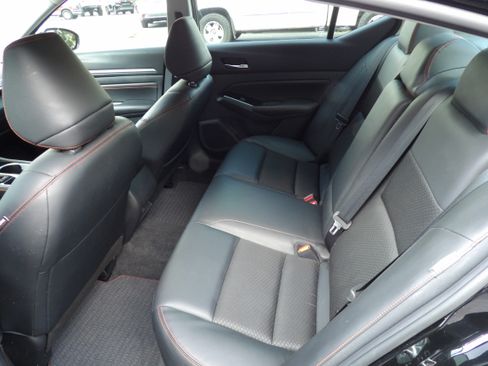 Used 2023 Nissan Altima 2.5 SR image 12