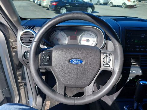 Used 2007 Ford Explorer Sport Trac Limited image 14